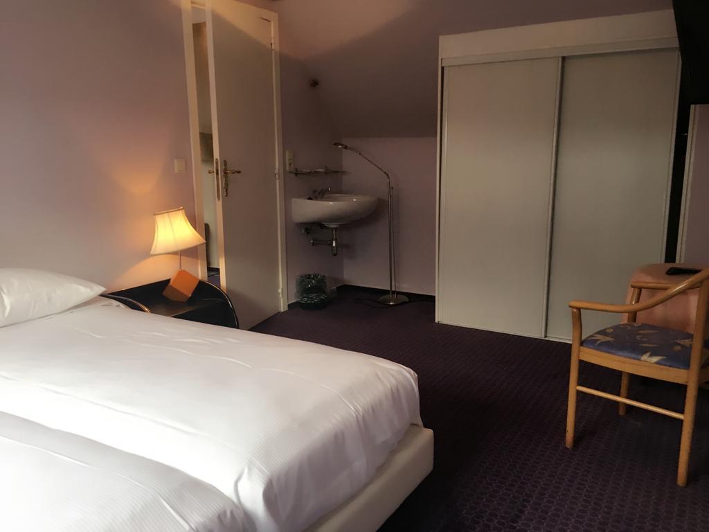 Hotel Claridge บลังเคนเบอร์เก ภายนอก รูปภาพ